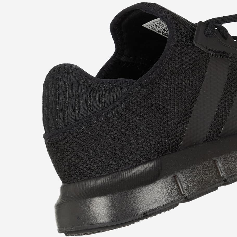 Кроссовки мужские adidas Swift Run X 